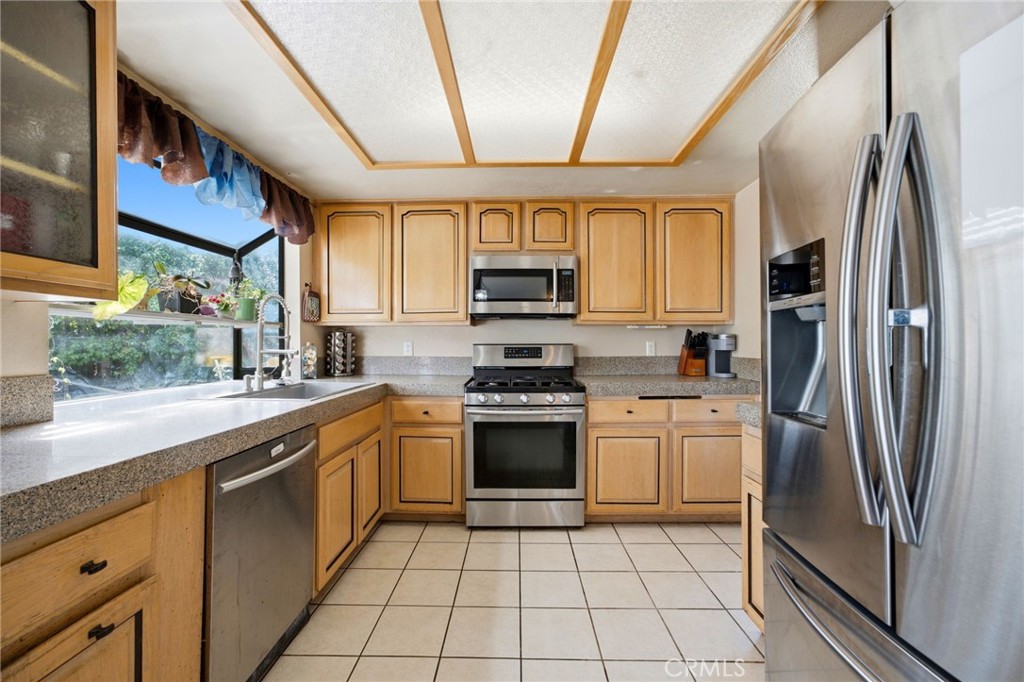 9545 Hamilton Street Rancho Cucamonga, CA 91701 - Photo 4 of 9