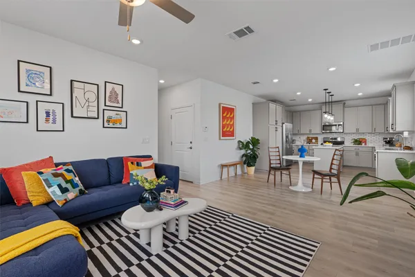 $2,600 | 13506 Grand Central Drive, Pflugerville, TX 78660
