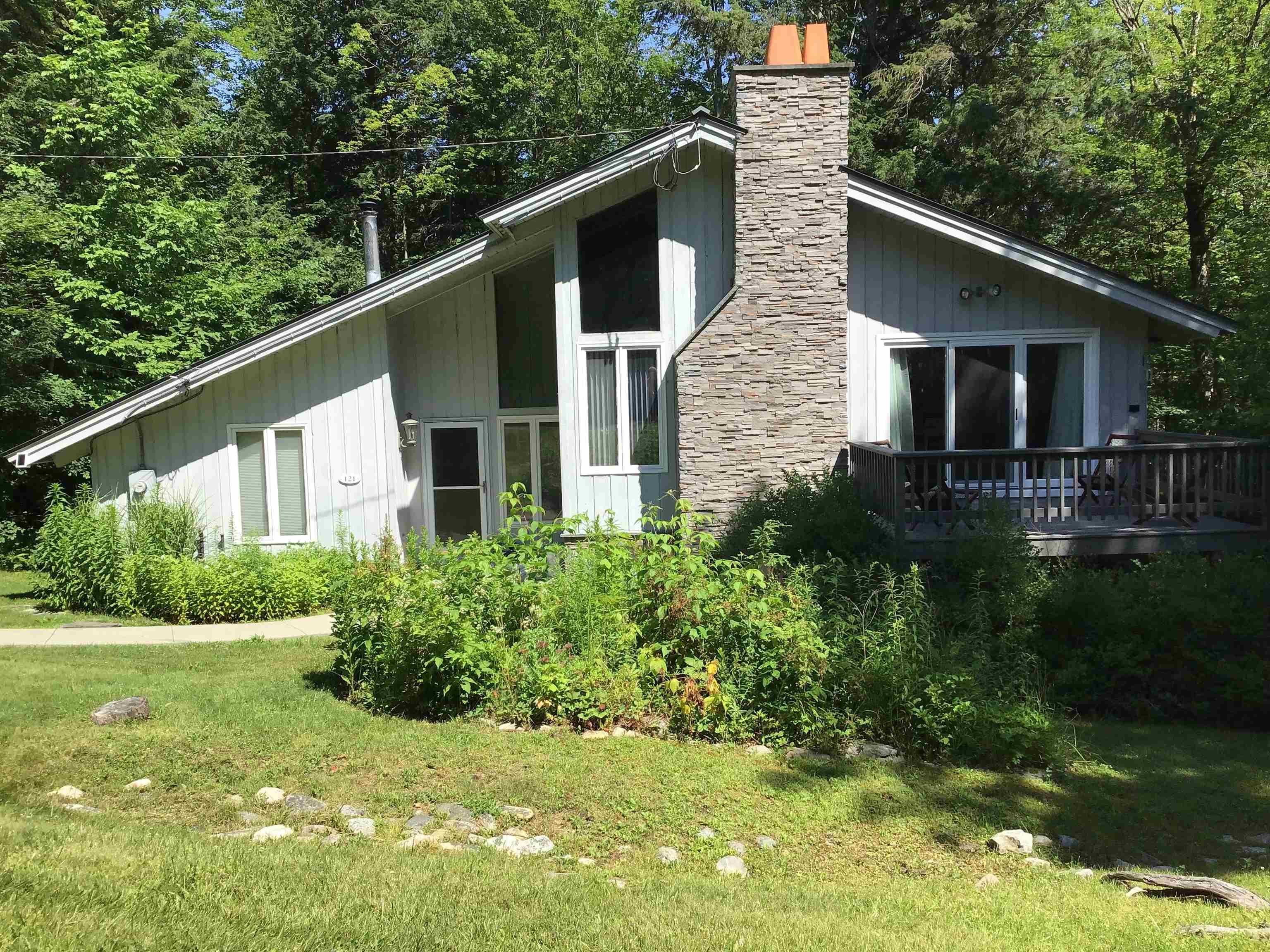 121 Stratton Gate Road Jamaica, VT 05343 - Photo 1 of 25 Gallery Image 1