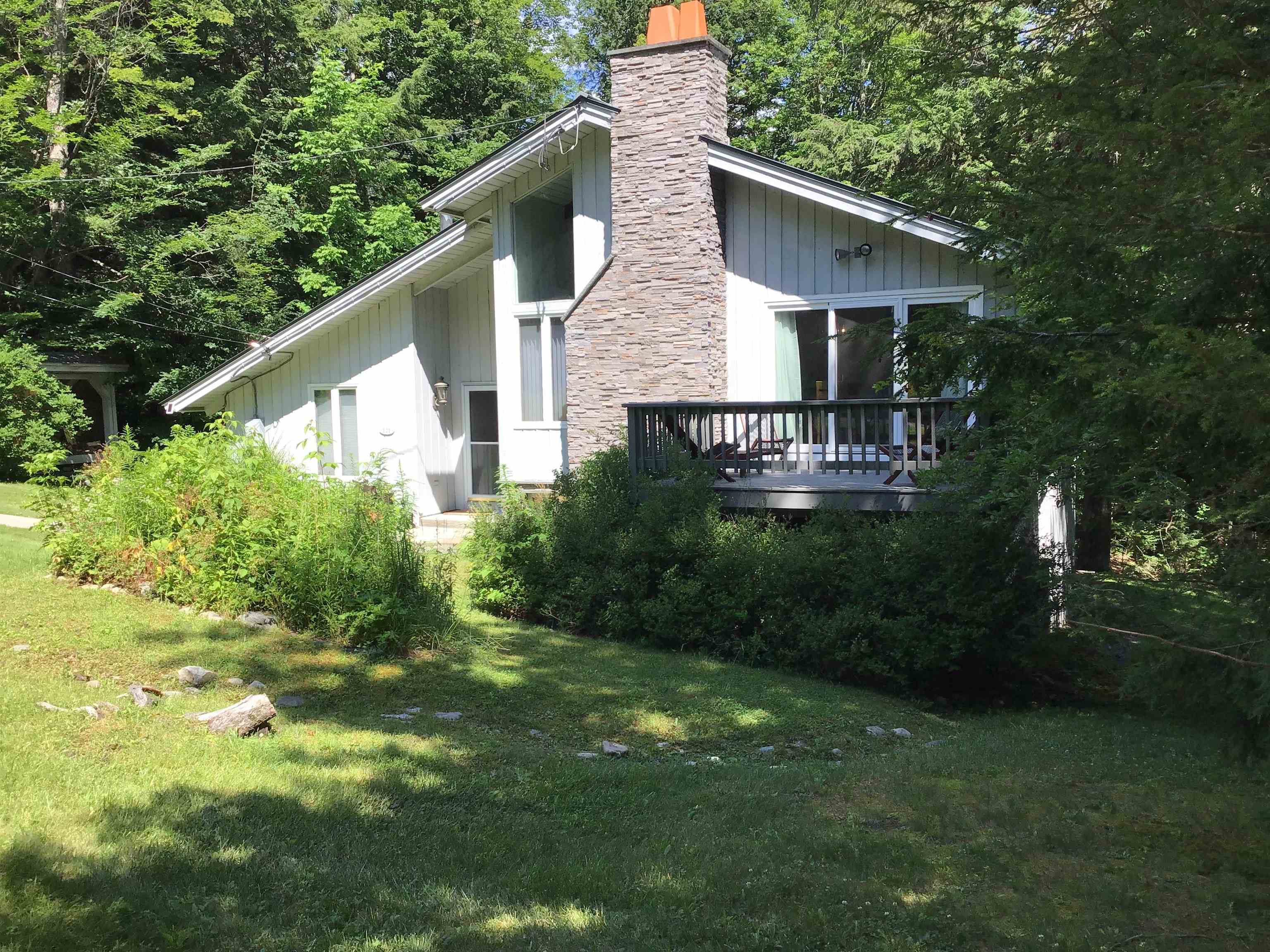 121 Stratton Gate Road Jamaica, VT 05343 - Photo 2 of 25 Gallery Image 2