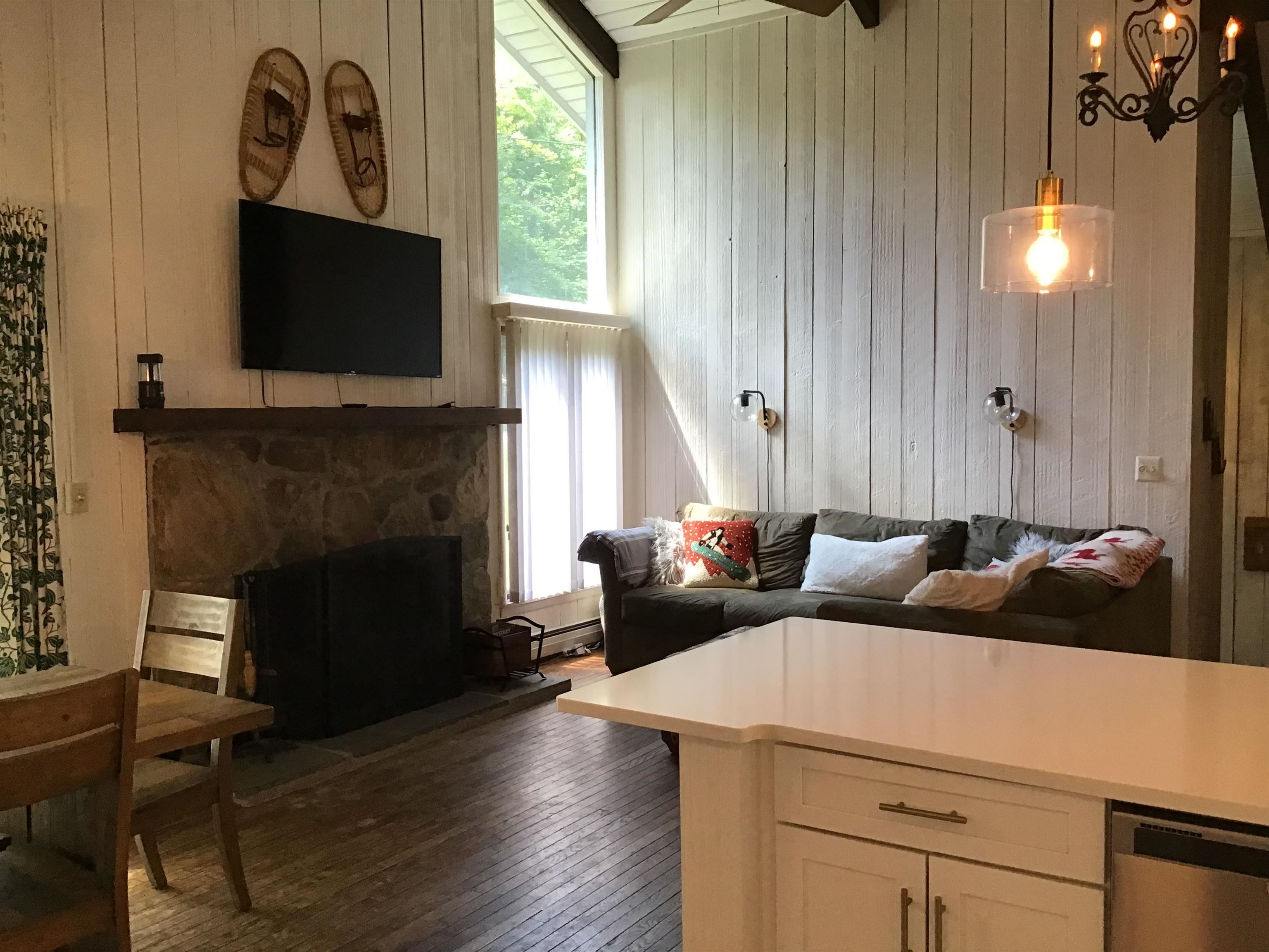 121 Stratton Gate Road Jamaica, VT 05343 - Photo 7 of 25 Gallery Image 7