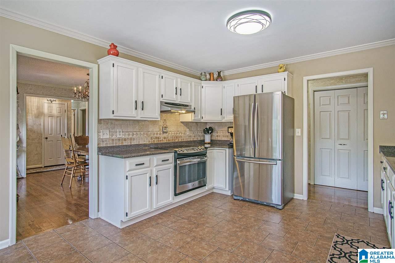 1113 Townhouse Road Helena, AL 35080 - Photo 13 of 41