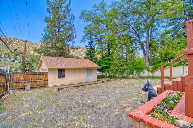 $365,000 | 1131 Apple Avenue, Wrightwood, CA 92397