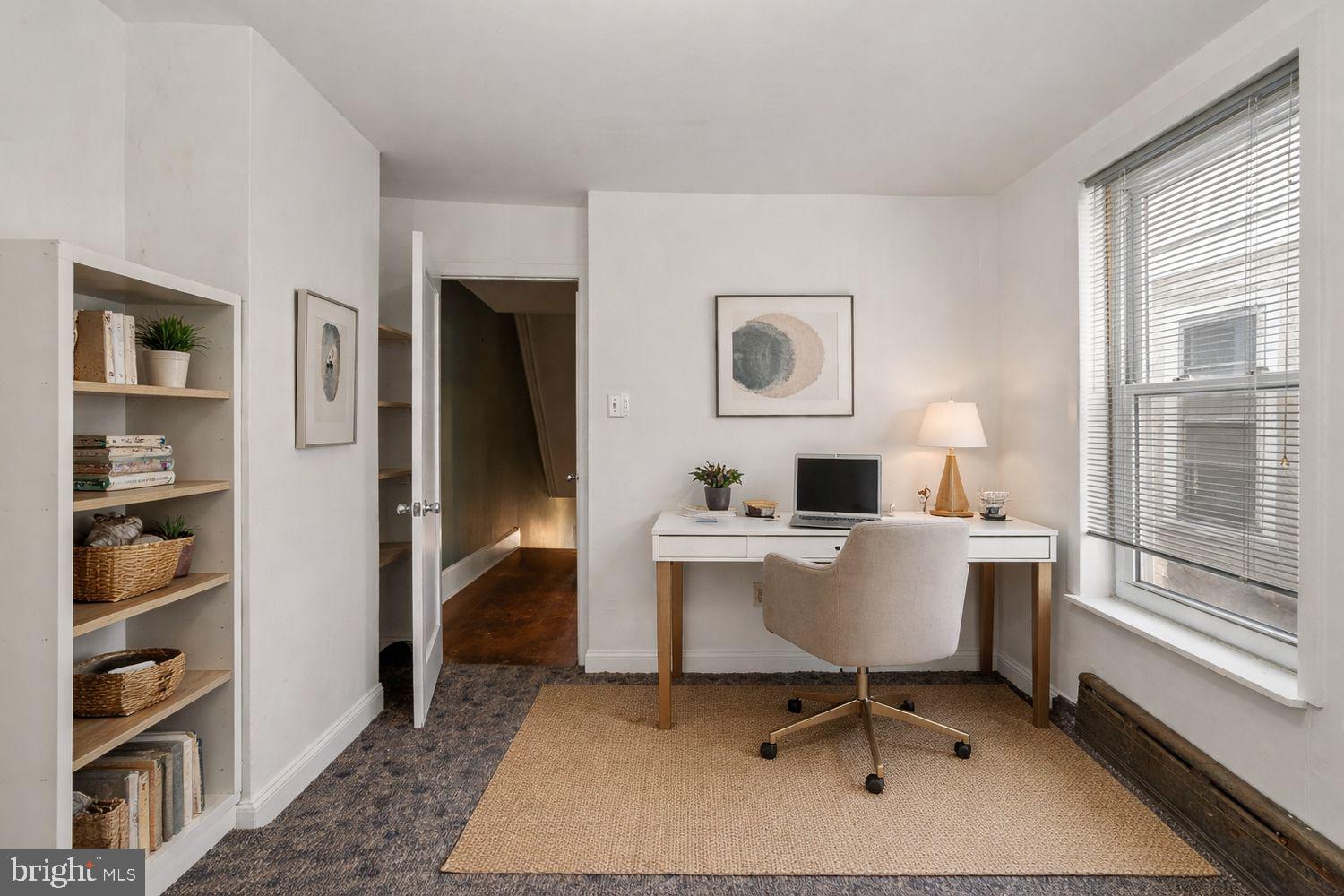 3633 Warren Street Philadelphia, PA 19104 - Photo 29 of 38 a workspace with furniture