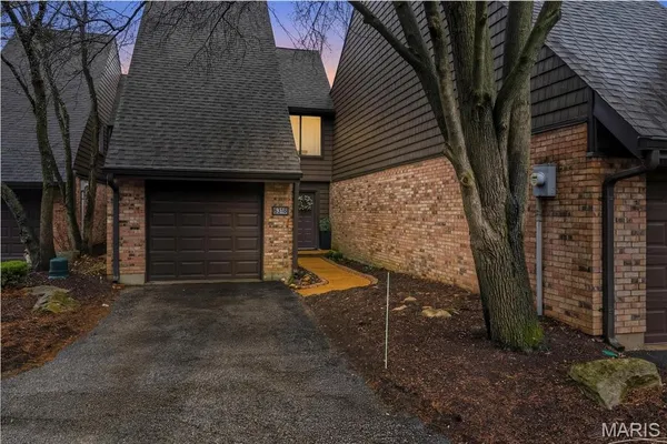 $255,000 | 6318 Sprig Oak Court, St. Louis, MO 63128