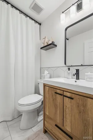 $255,000 | 6318 Sprig Oak Court, St. Louis, MO 63128