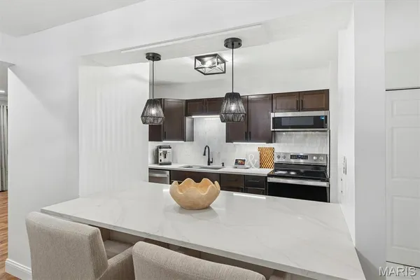 $255,000 | 6318 Sprig Oak Court, St. Louis, MO 63128