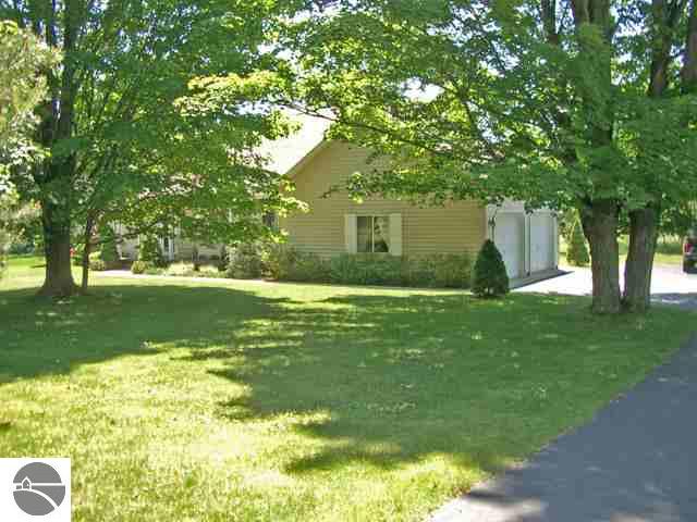 7088 South Dunns Farm Road Maple City, MI 49664 - Photo 2 of 9 1735993-1.JPG
