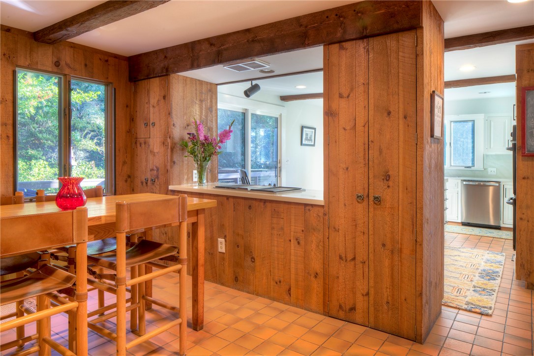 30 Hazard Road Newport, RI 02840 - Photo 17 of 50