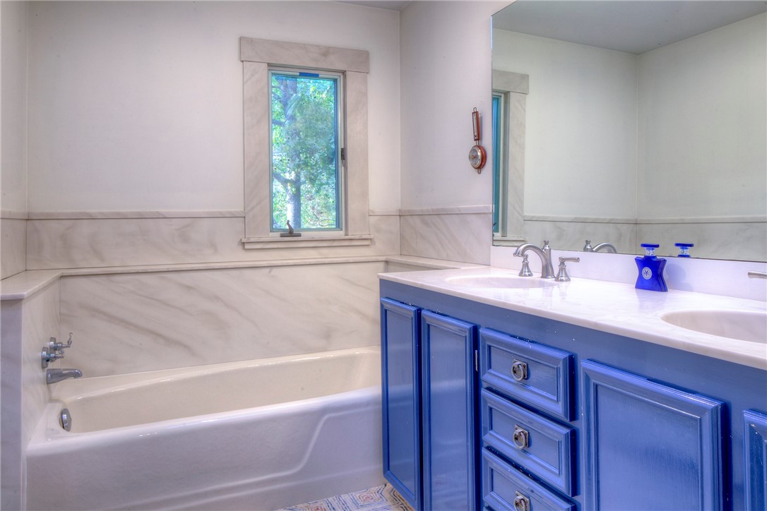 30 Hazard Road Newport, RI 02840 - Photo 25 of 50