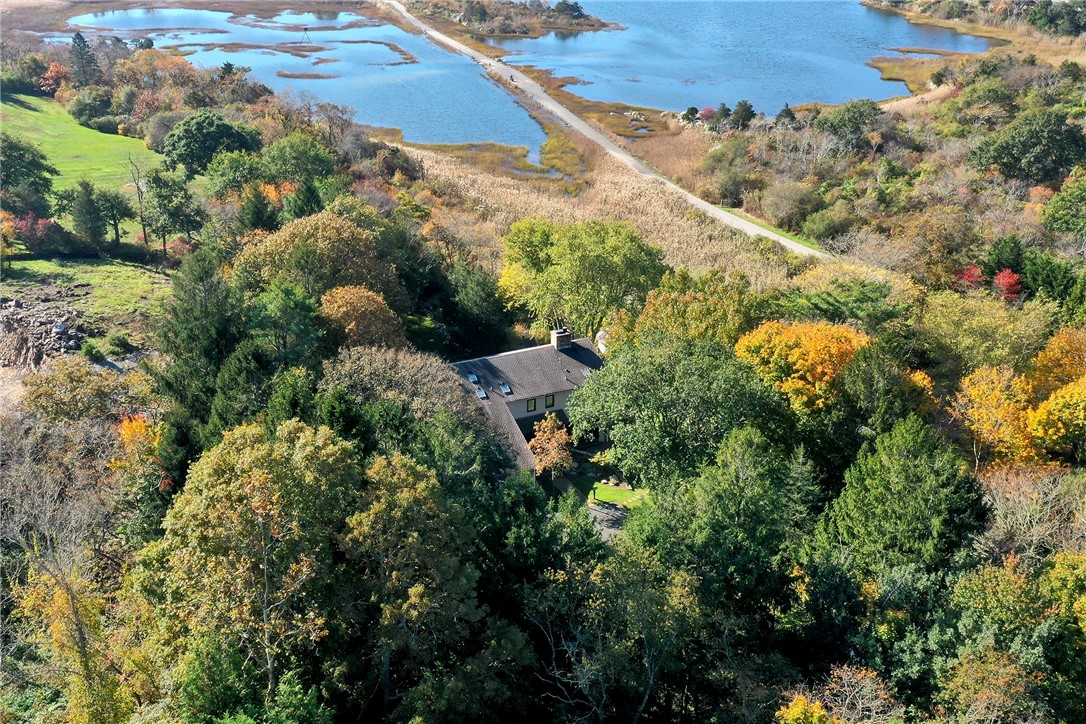 30 Hazard Road Newport, RI 02840 - Photo 4 of 50