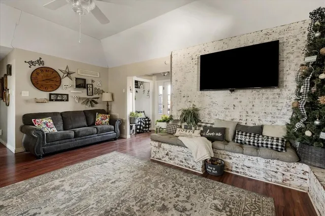 $409,900 | 132 Curtis Lane, Quinlan, TX 75474