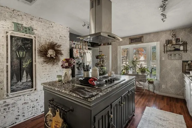 $409,900 | 132 Curtis Lane, Quinlan, TX 75474