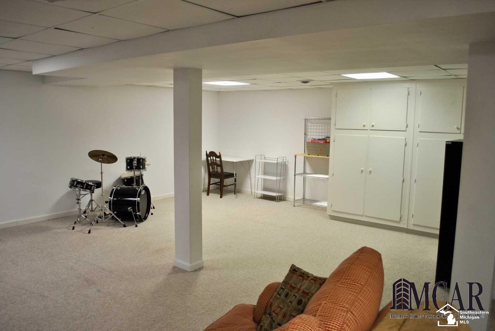4749 East Dunbar Road Monroe, MI 48161 - Photo 26 of 37 21477087-25.JPG