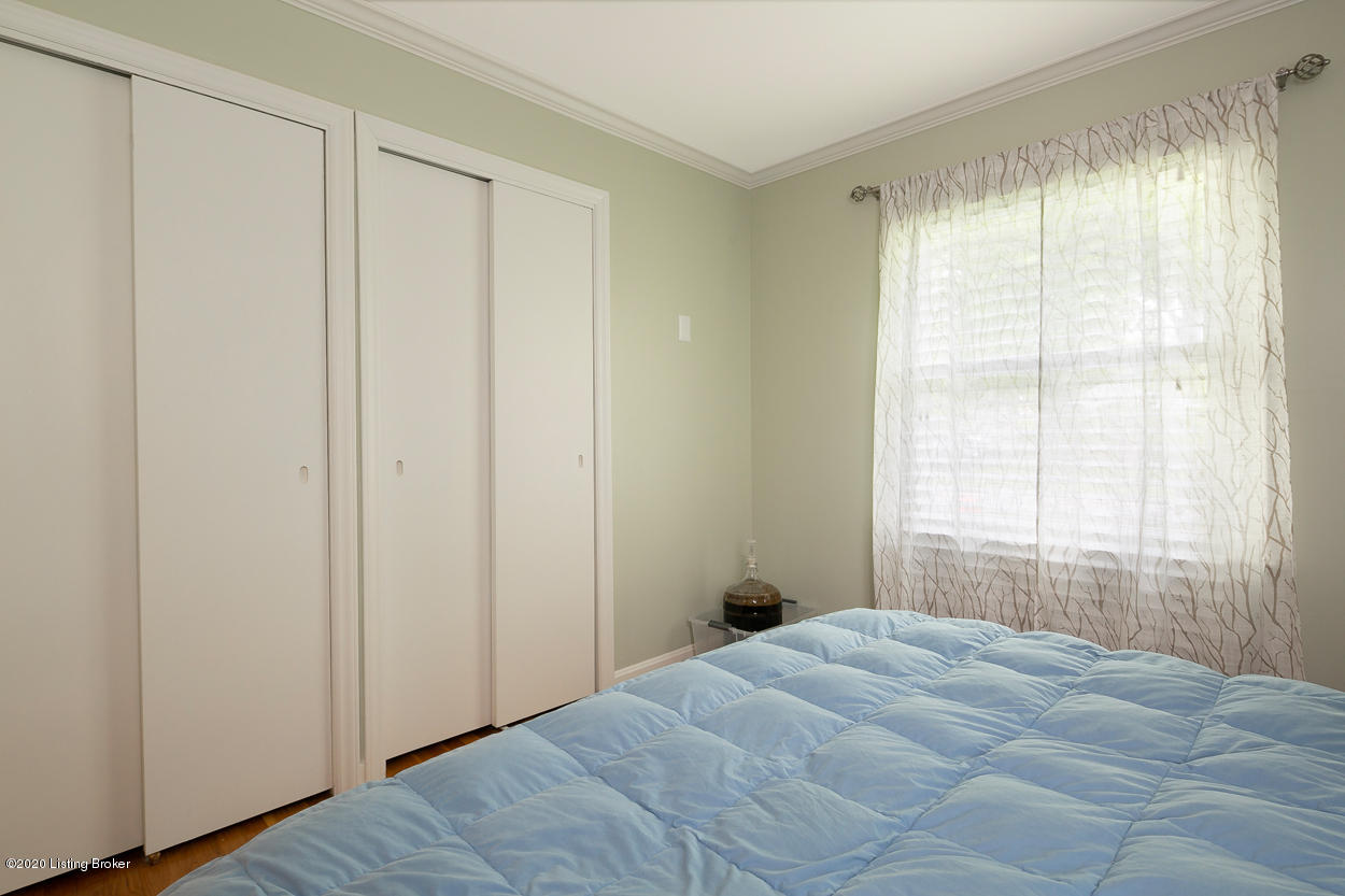 3013 Radiance Road Louisville, KY 40220 - Photo 10 of 25 21