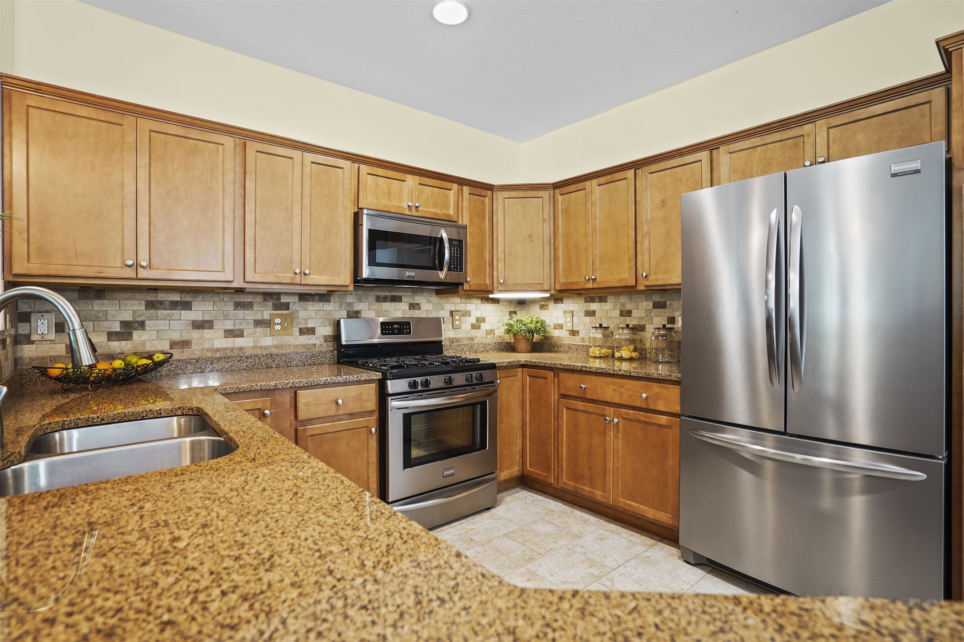 55 Roundabout Way, Unit 2 Manchester, NH 03102 - Photo 5 of 37