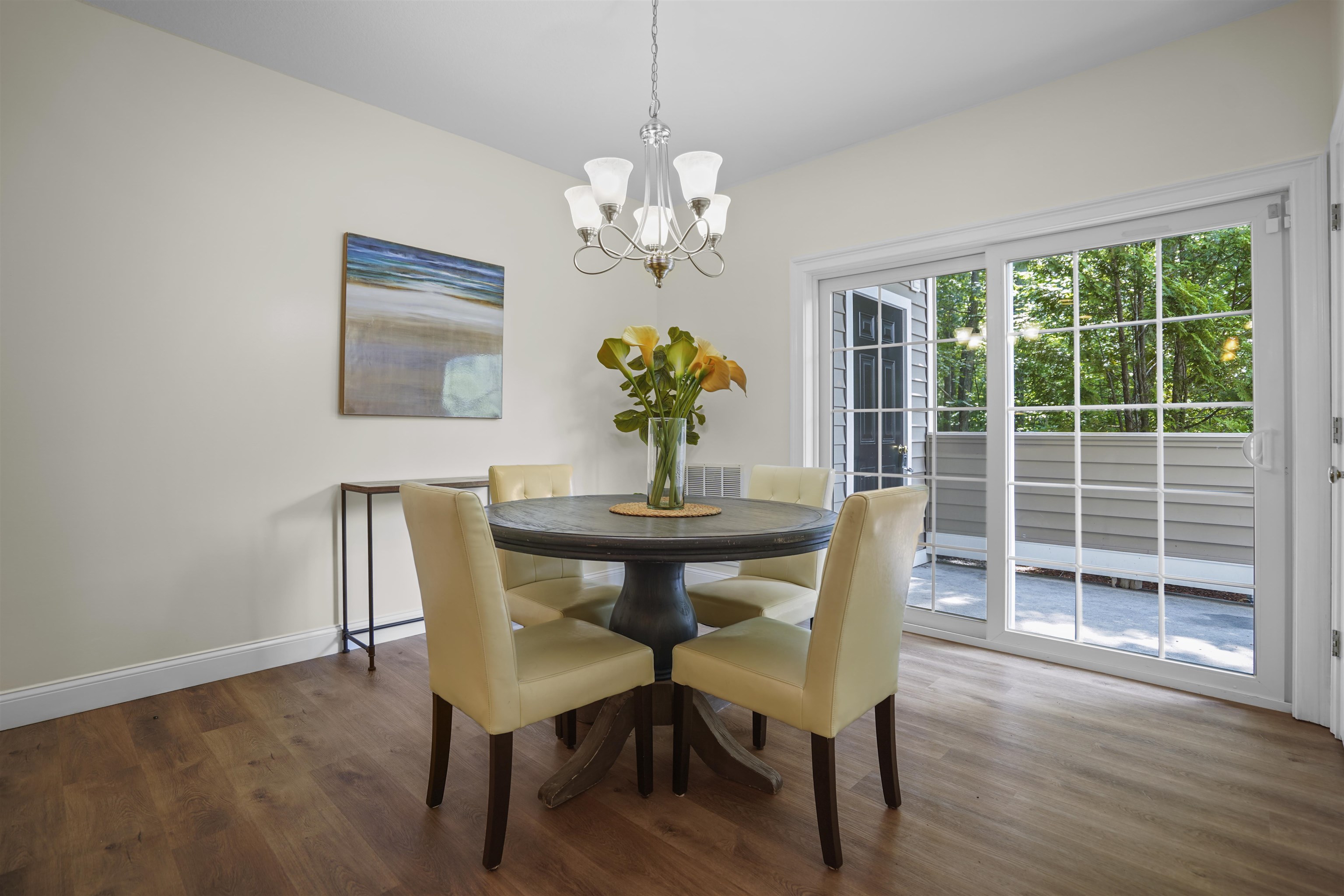 55 Roundabout Way, Unit 2 Manchester, NH 03102 - Photo 8 of 37