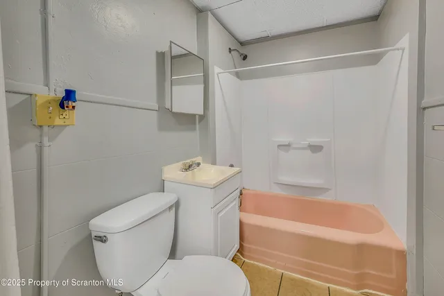 $795 | 1007 Washburn Street, Unit 1, Scranton, PA 18504