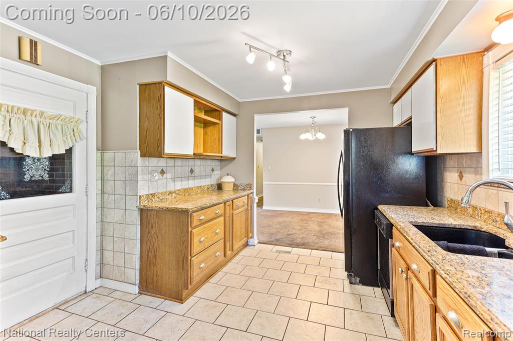 23950 Meadowbrook Road Novi, MI 48375 - Photo 11 of 39