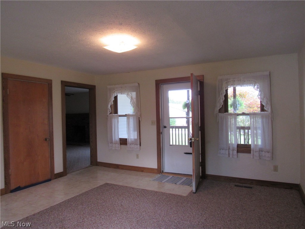 7915 Cox Road Windsor, OH 44099 - Photo 14 of 35