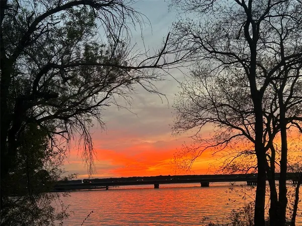 $887,000 | 250 Whispering Oaks Trail, Payne Springs, TX 75156