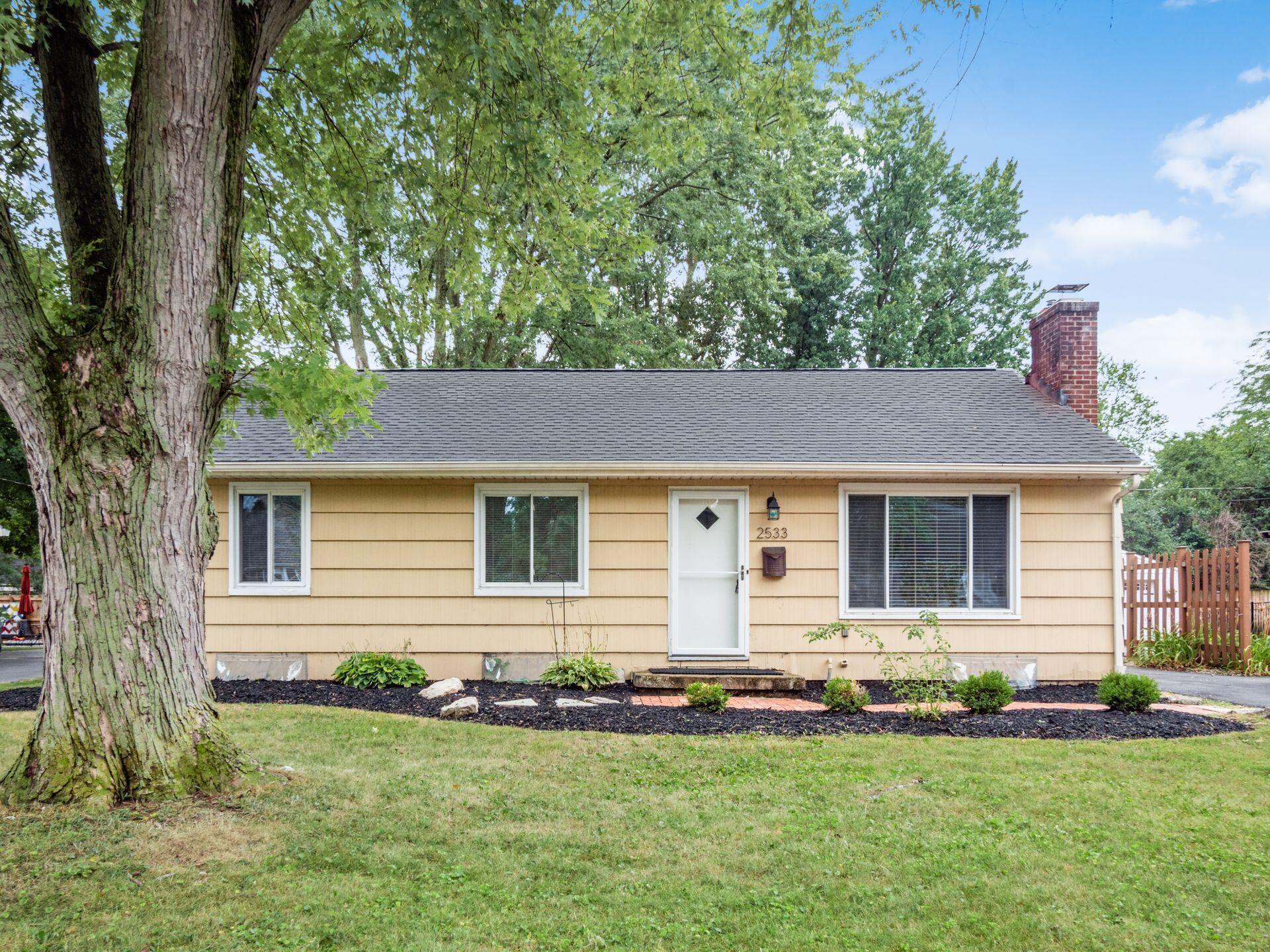 2533 Nottingham Road Columbus, OH 43221 - Photo 1 of 37 Exterior