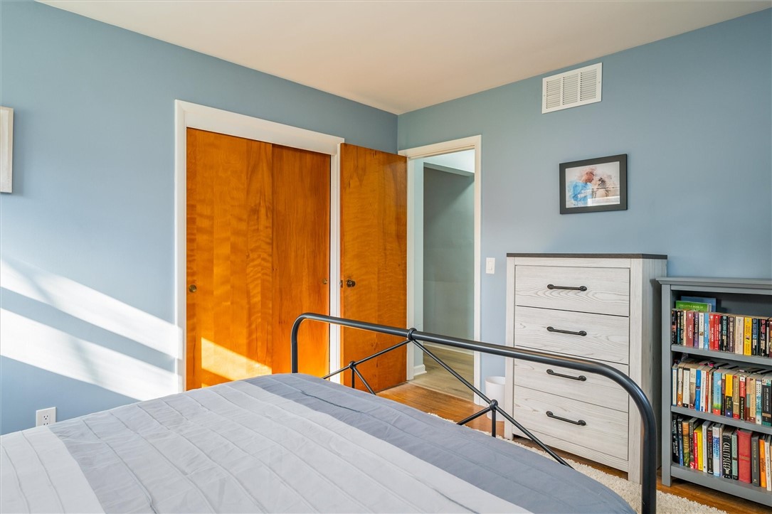 23 Meadowcroft Road Irondequoit, NY 14609 - Photo 17 of 35