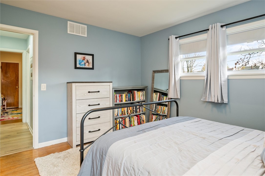 23 Meadowcroft Road Irondequoit, NY 14609 - Photo 18 of 35