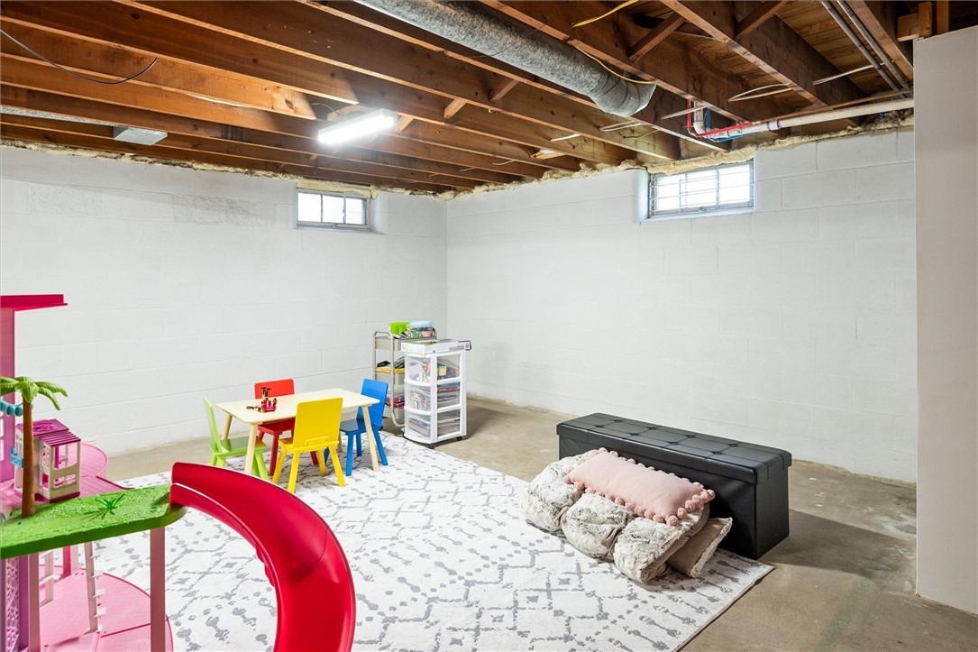 23 Meadowcroft Road Irondequoit, NY 14609 - Photo 29 of 35