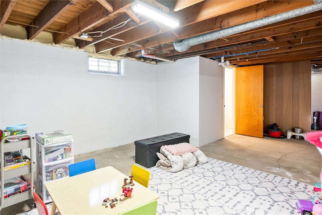 23 Meadowcroft Road Irondequoit, NY 14609 - Photo 30 of 35