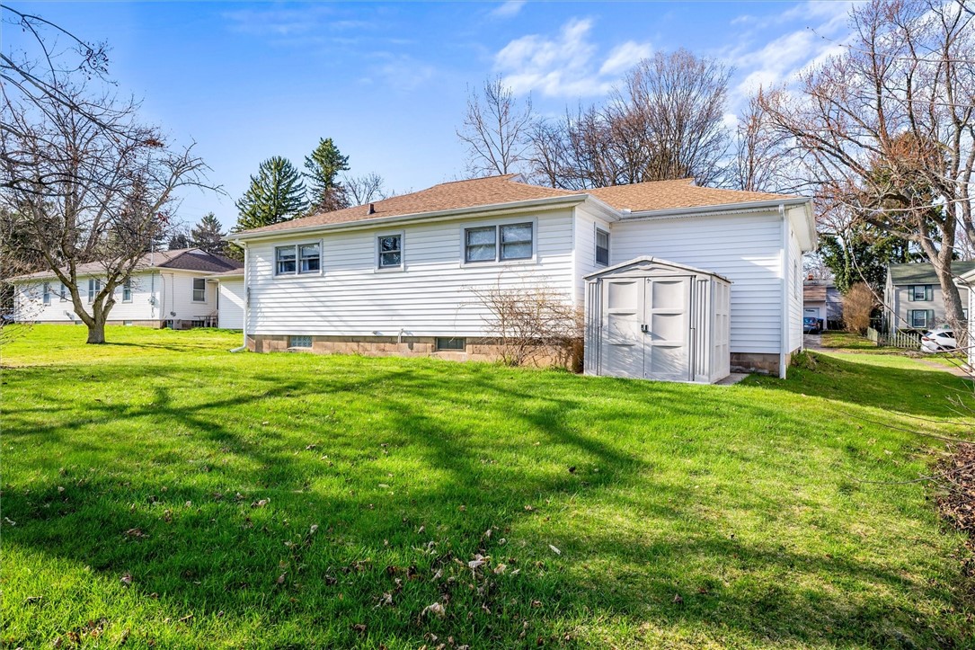 23 Meadowcroft Road Irondequoit, NY 14609 - Photo 31 of 35