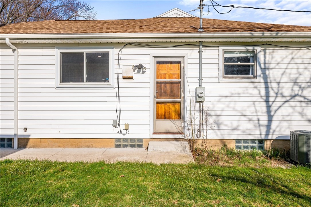 23 Meadowcroft Road Irondequoit, NY 14609 - Photo 34 of 35