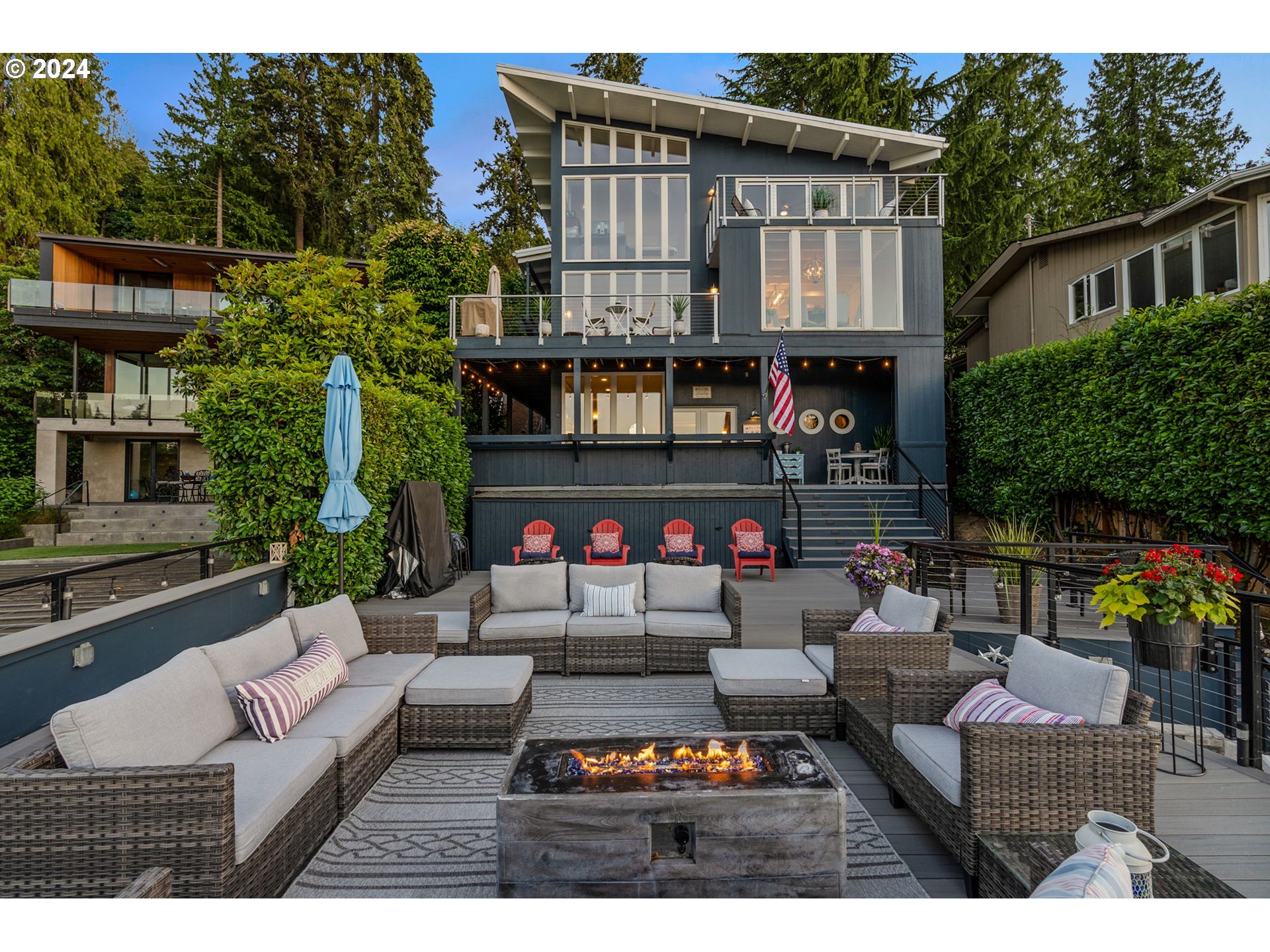 1551 Lake Front Road Lake Oswego, OR 97034 - Photo 1 of 31 Gallery Image 1