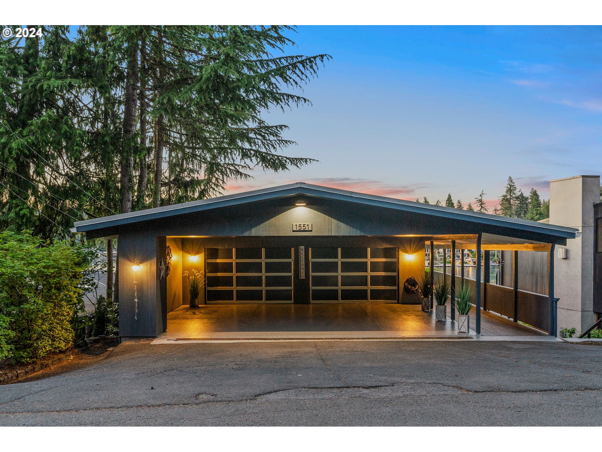 1551 Lake Front Road Lake Oswego, OR 97034 - Photo 3 of 31 Gallery Image 3