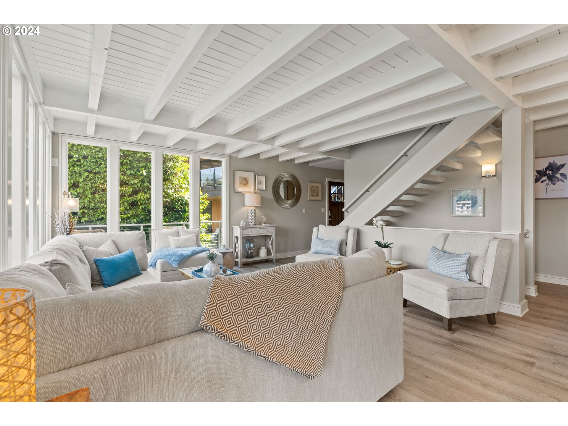 1551 Lake Front Road Lake Oswego, OR 97034 - Photo 10 of 31 Gallery Image 10