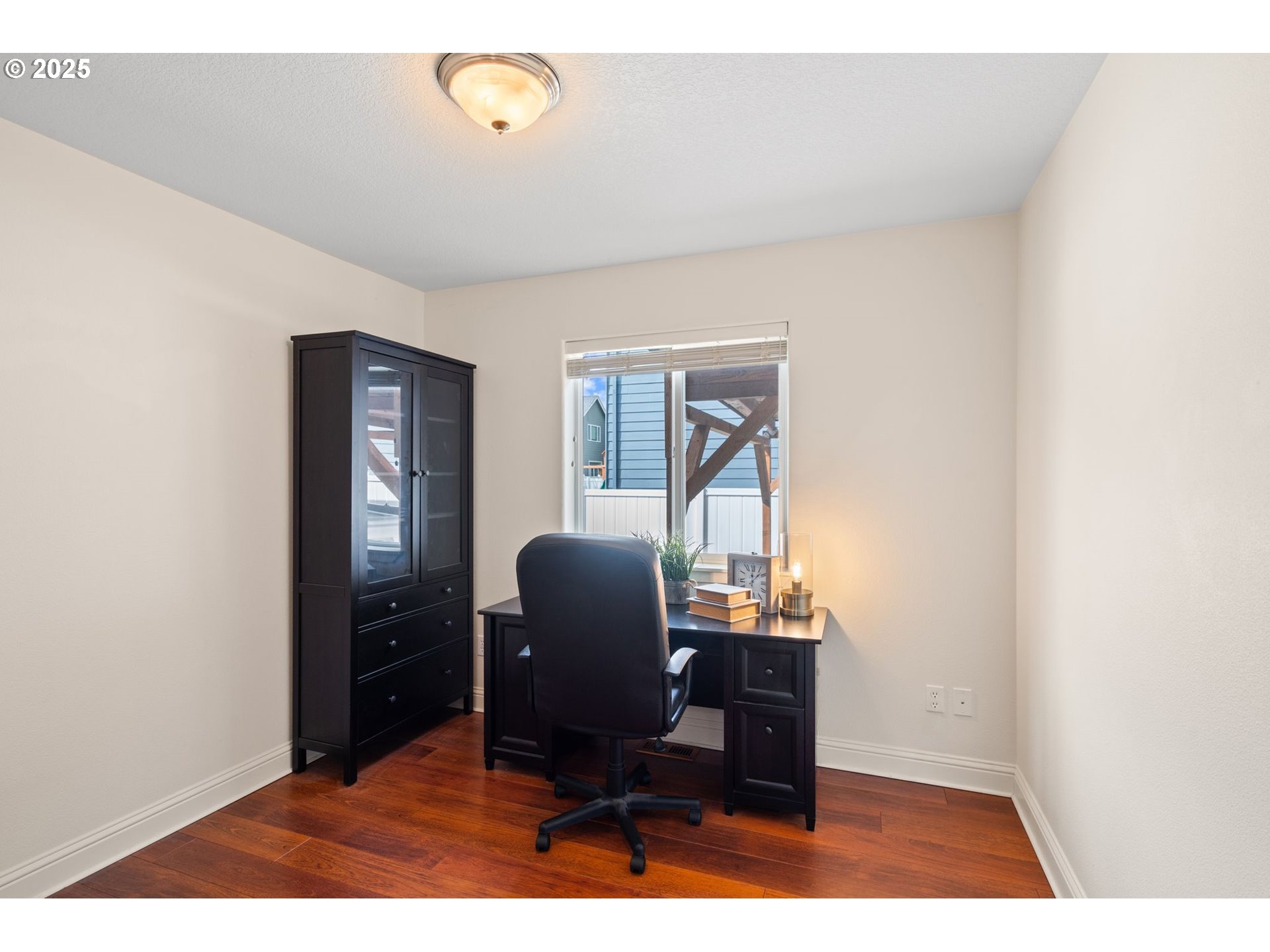 2597 North Lambert Street Cornelius, OR 97113 - Photo 26 of 48 a workspace with furniture and window