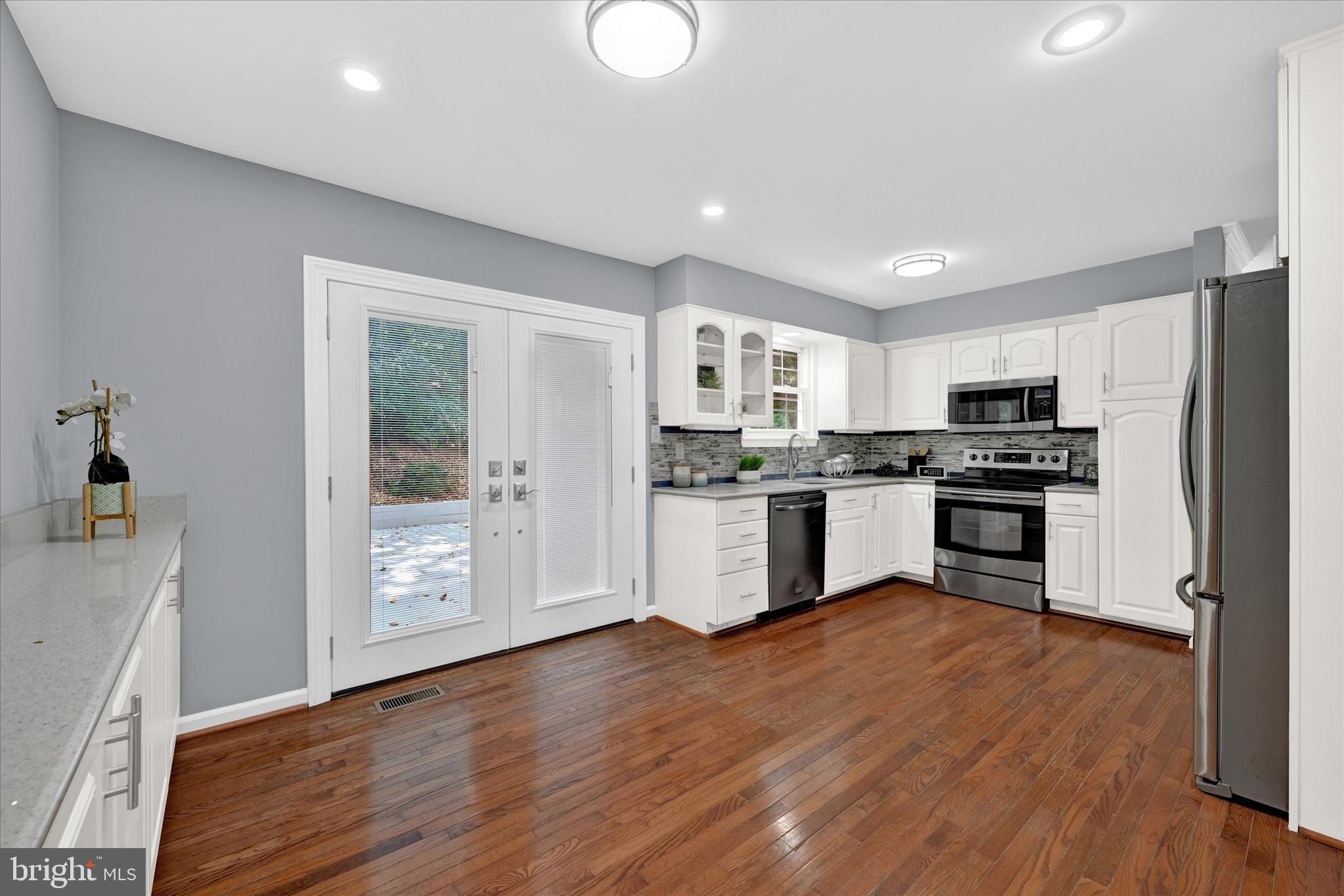 9326 Oak White Road Nottingham, MD 21236 - Photo 12 of 28