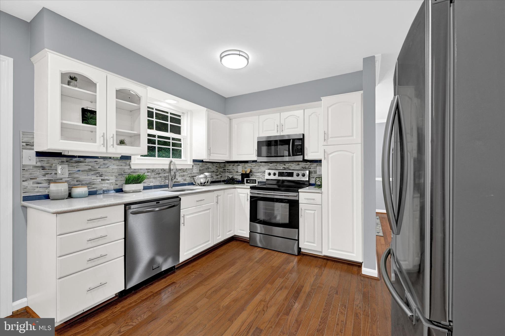 9326 Oak White Road Nottingham, MD 21236 - Photo 9 of 28