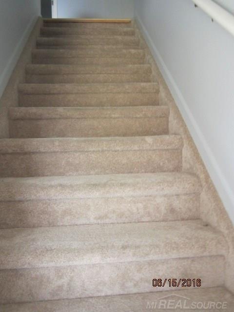 791 Harding Street Detroit, MI 48214 - Photo 10 of 13 31296786-9.JPG