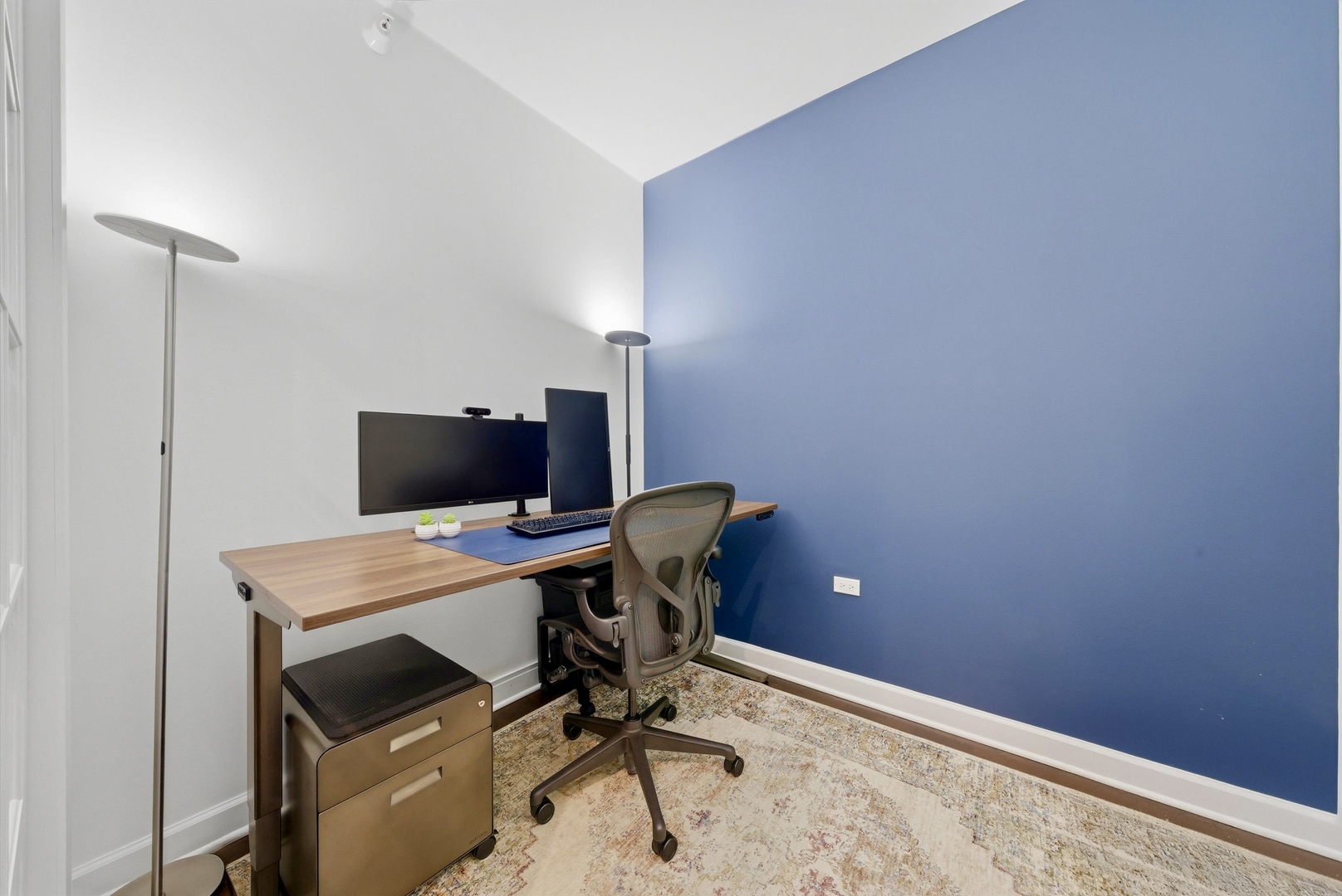 1629 South Prairie Avenue, Unit 2709 Chicago, IL 60616 - Photo 26 of 37 a view of a workspace with furniture