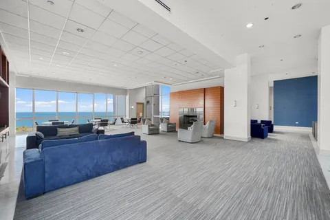 $499,000 | 1629 South Prairie Avenue, Unit 2709, Chicago, IL 60616