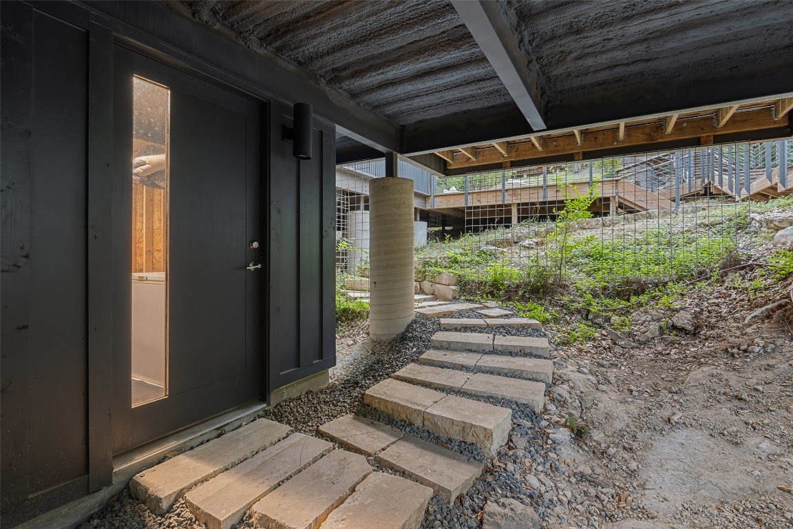 1327 Bonham Terrace, Unit B Austin, TX 78704 - Photo 33 of 40 a view of a porch