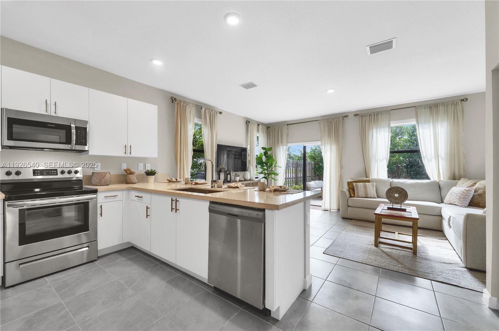 12972 Southwest 233rd Terrace Homestead, FL 33032 - Photo 23 of 31