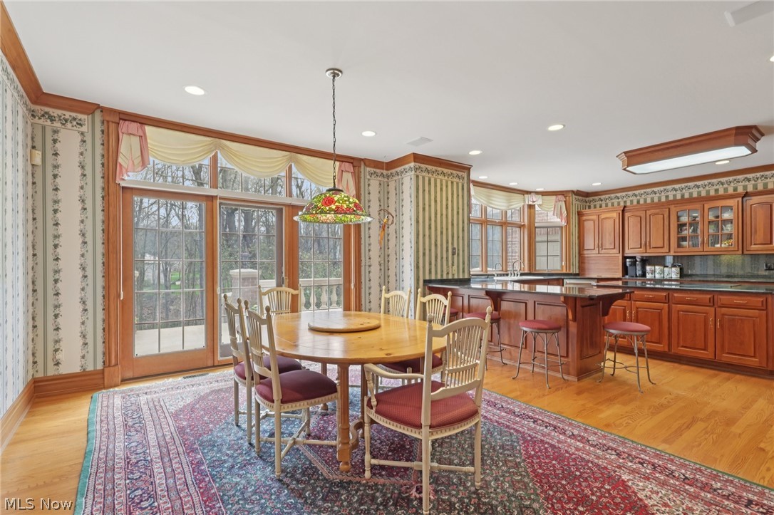 2850 Roundhill Road Akron, OH 44333 - Photo 10 of 47