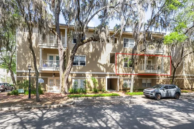 a car parked in front of a building