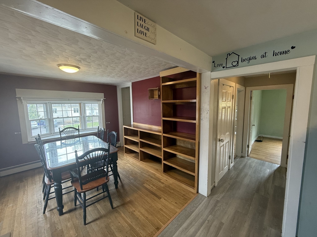 43 Manor Road Shrewsbury, MA 01545 - Photo 3 of 15