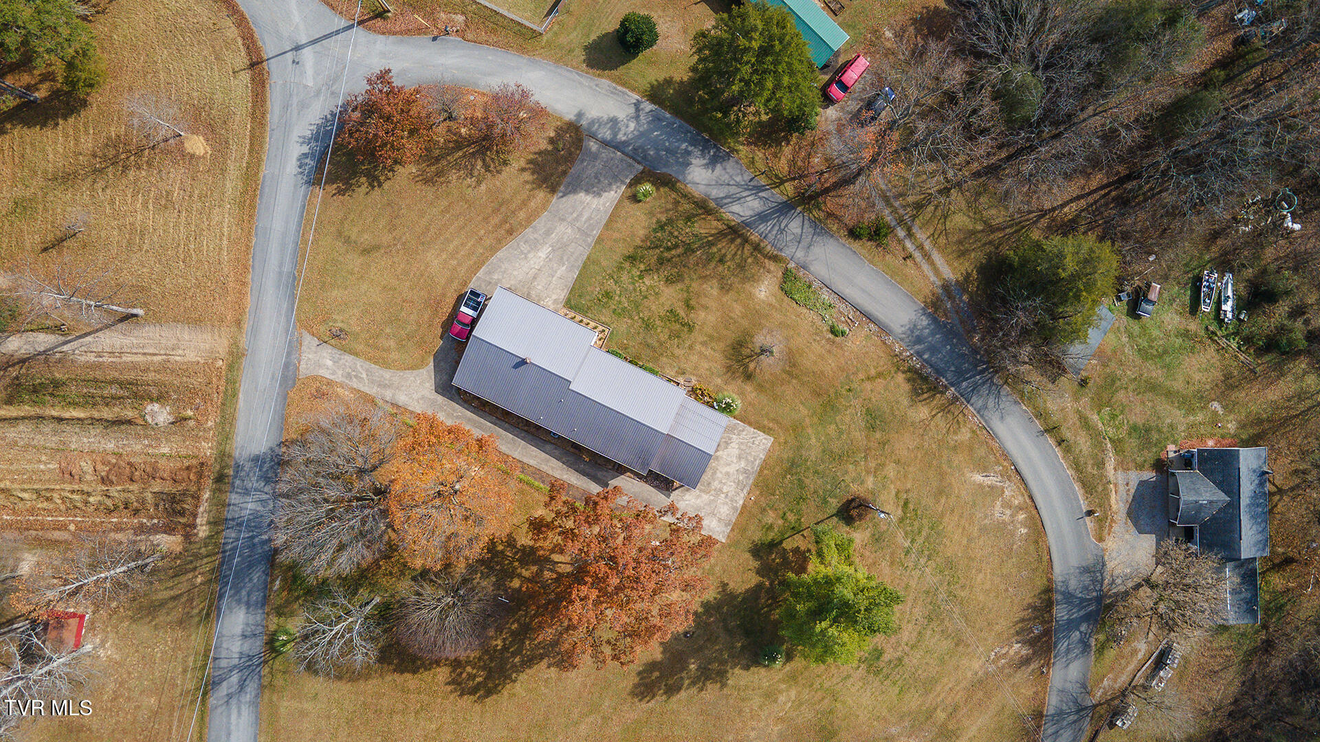 280 Falcon Circle Afton, TN 37616 - Photo 13 of 52 Aerial View