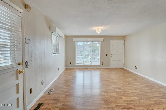 $369,900 | 280 Falcon Circle, Afton, TN 37616