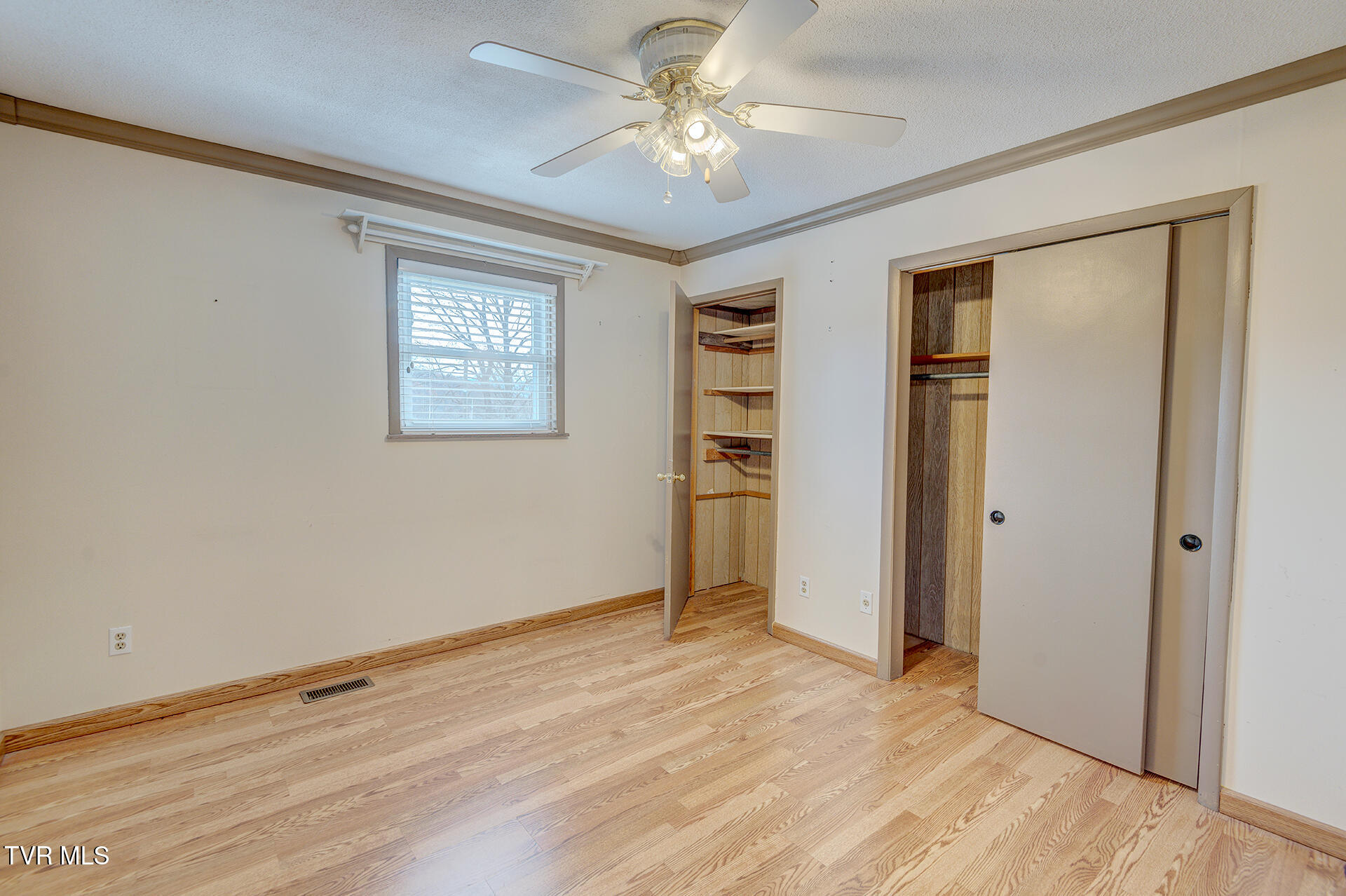 280 Falcon Circle Afton, TN 37616 - Photo 25 of 52 Bedroom 1