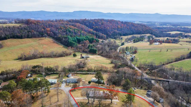 $369,900 | 280 Falcon Circle, Afton, TN 37616